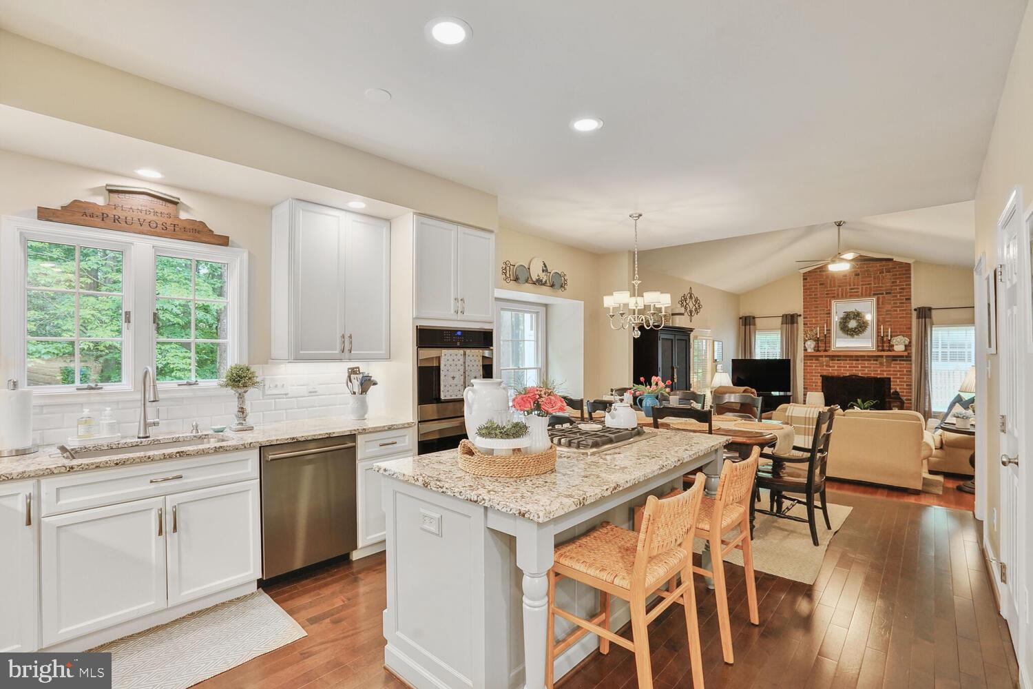 7901 BRACKSFORD COURT