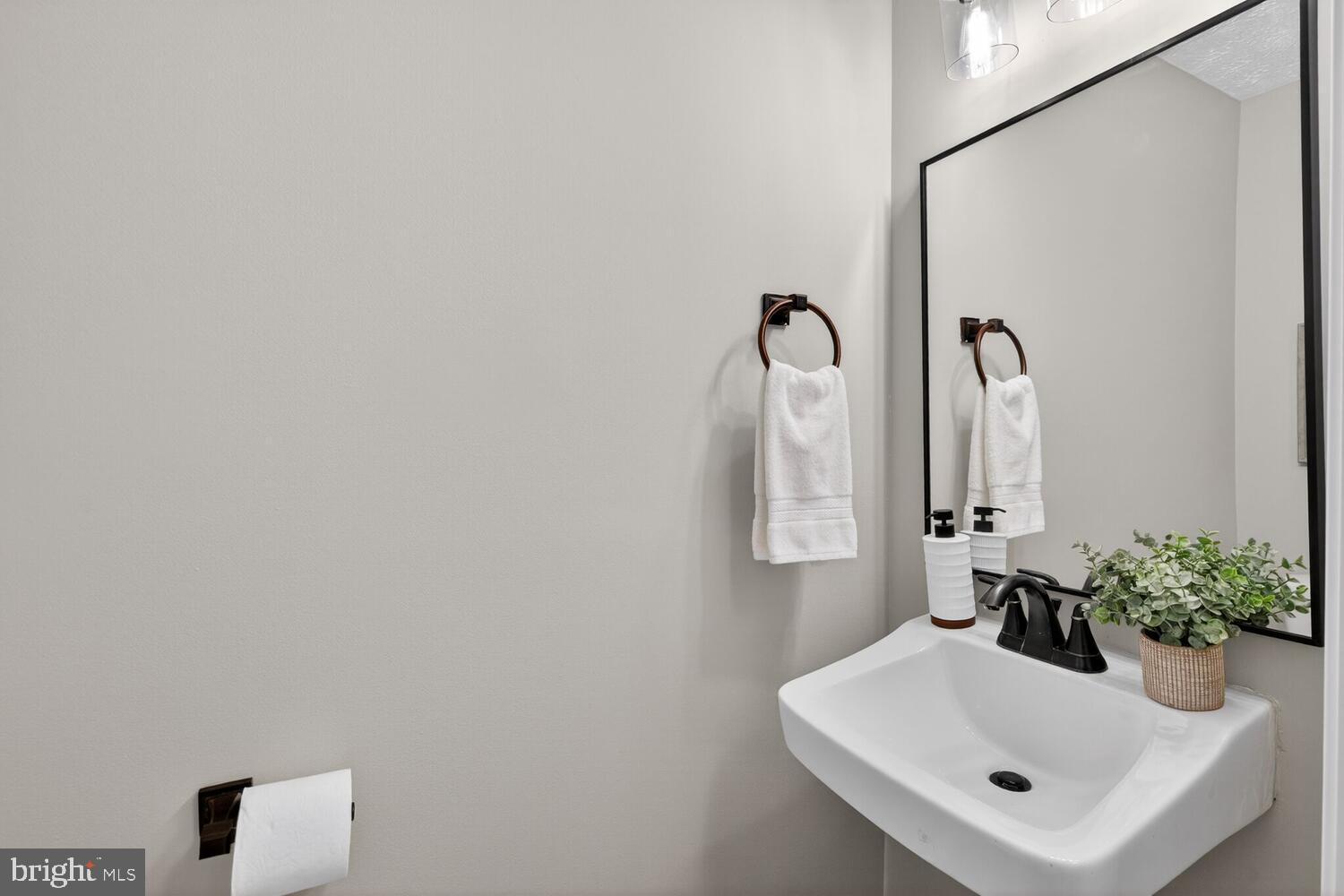 8462 LAZY CREEK COURT
