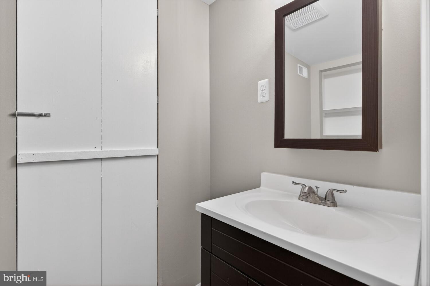 8462 LAZY CREEK COURT