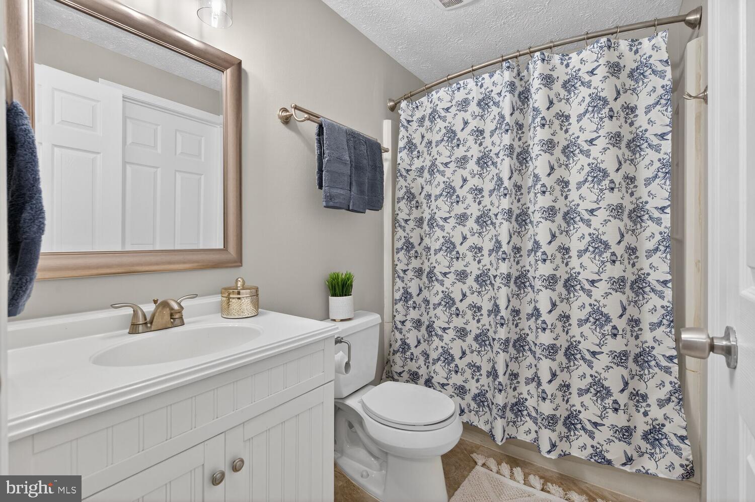 8462 LAZY CREEK COURT