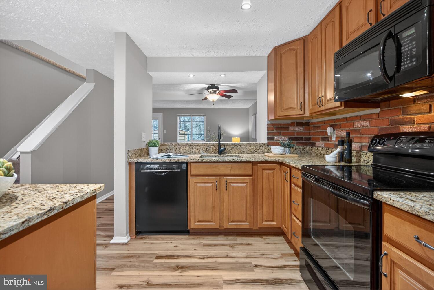 8462 LAZY CREEK COURT