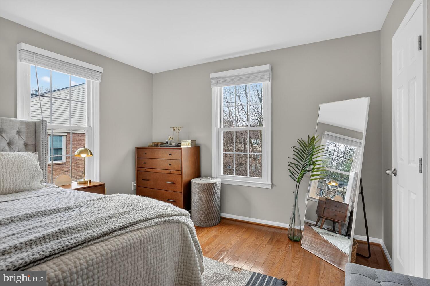 4830 TREASURE COURT
