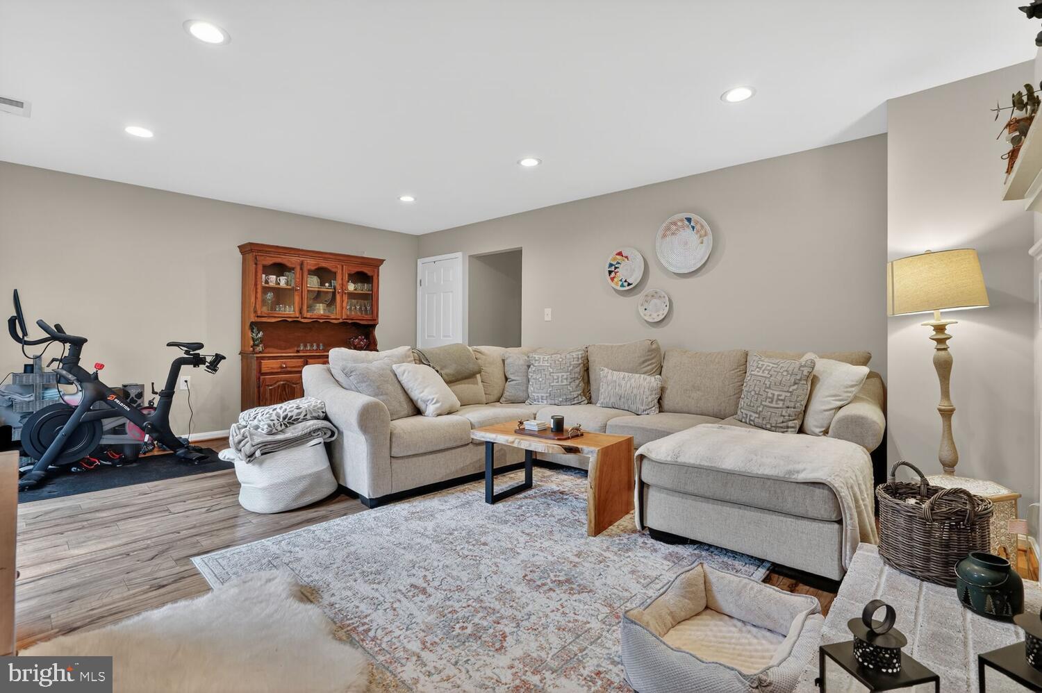 4830 TREASURE COURT