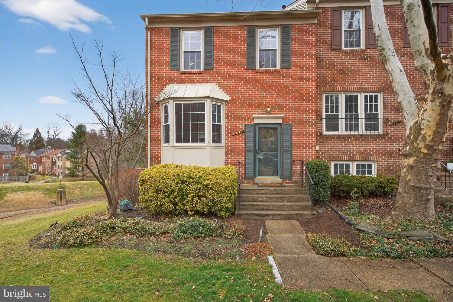 4830 TREASURE COURT