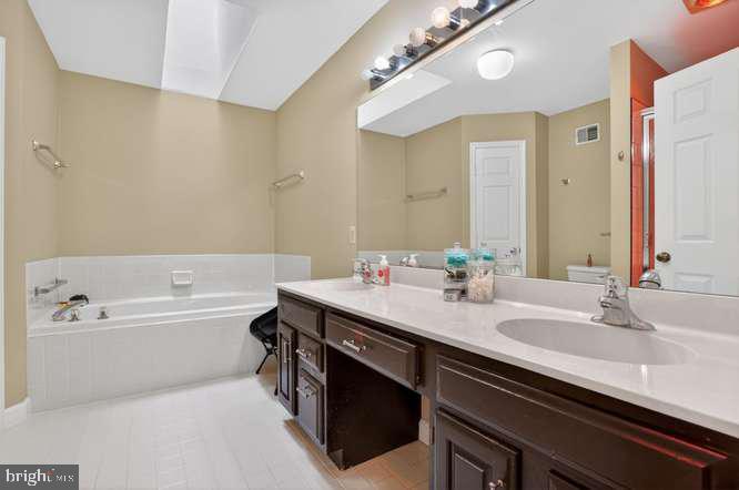 9063 GOLDEN SUNSET LANE