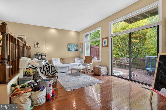 9063 GOLDEN SUNSET LANE