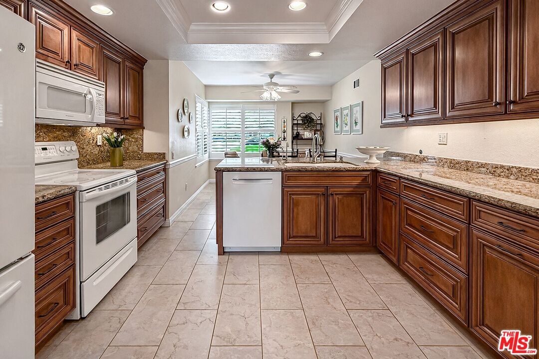 20151 Village 20
