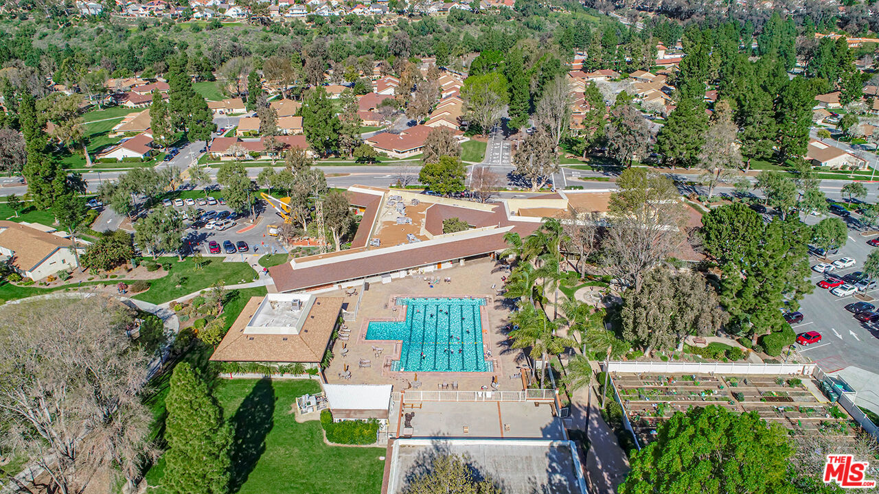 20151 Village 20