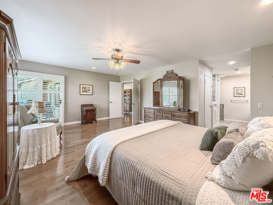 20151 Village 20