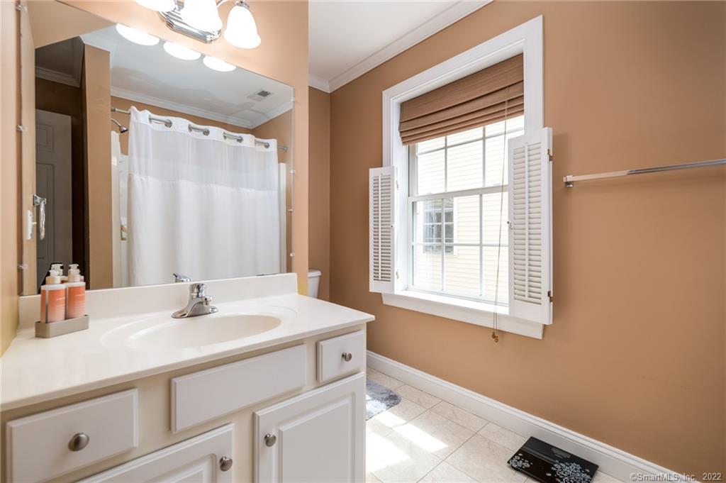 205 Hope Street Unit: 3