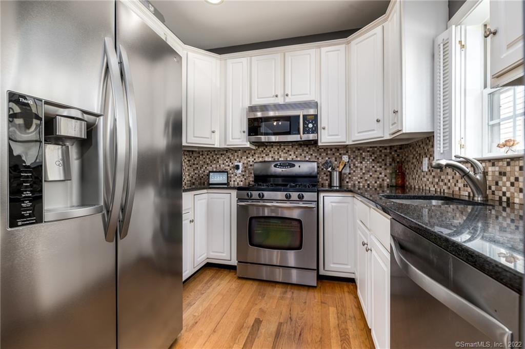 205 Hope Street Unit: 3