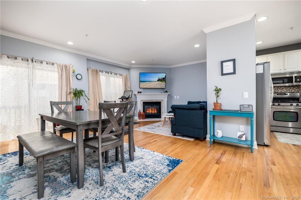205 Hope Street Unit: 3