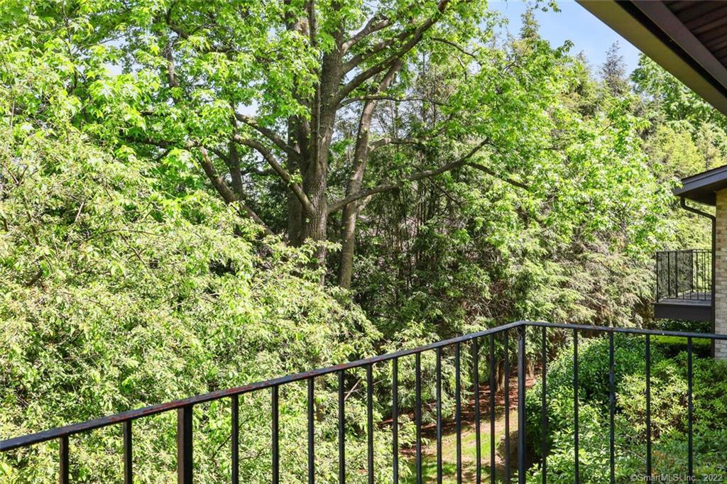 81 Courtland Avenue Unit: 02