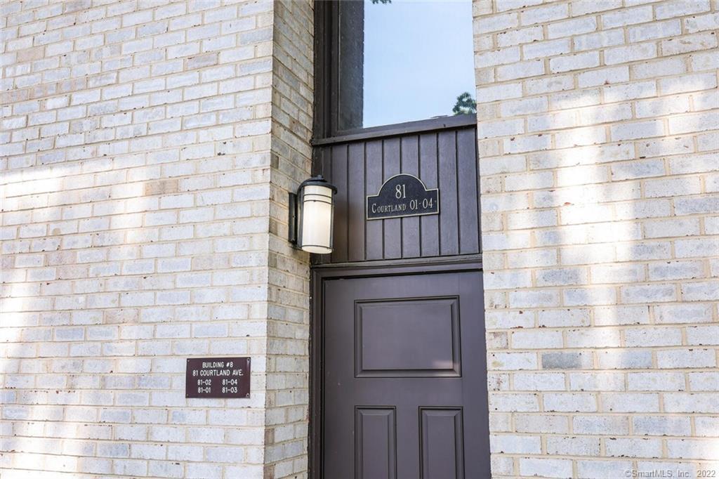 81 Courtland Avenue Unit: 02