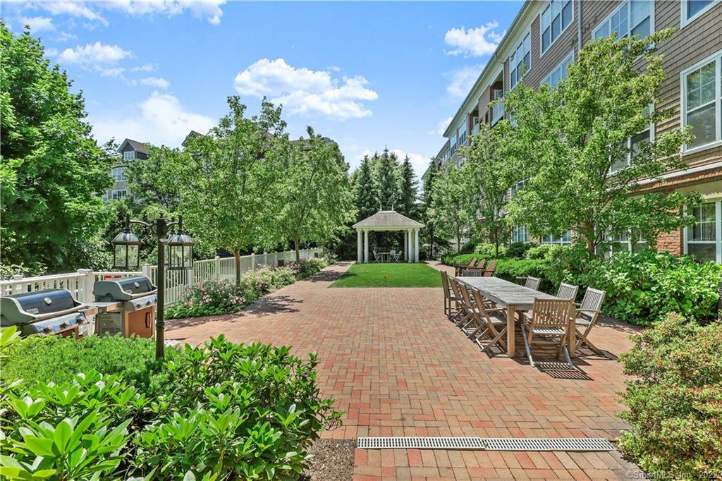 25 Adams Avenue Unit: 401
