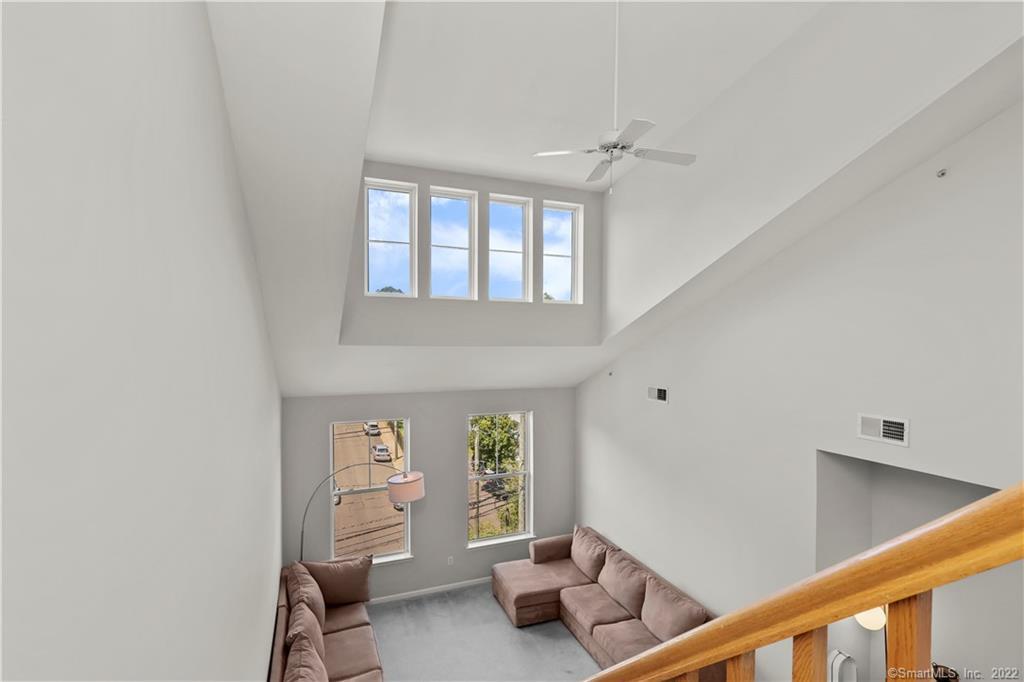 25 Adams Avenue Unit: 401