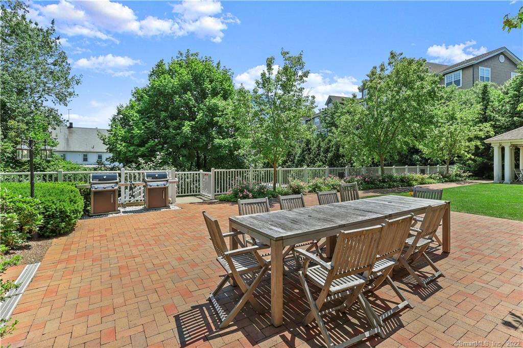 25 Adams Avenue Unit: 401