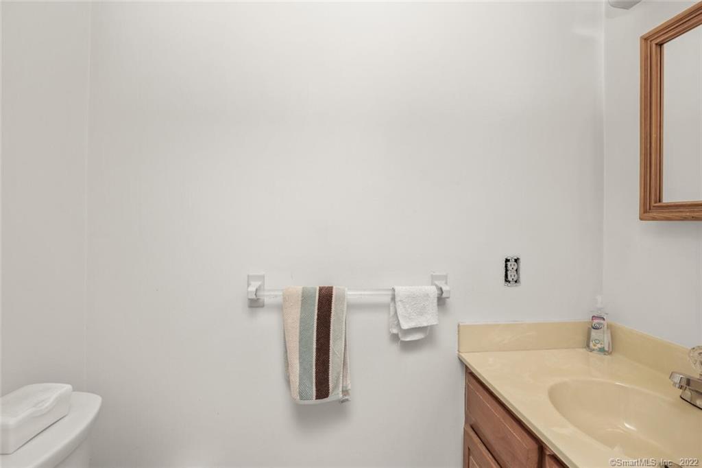 718 Cove Road Unit: 12