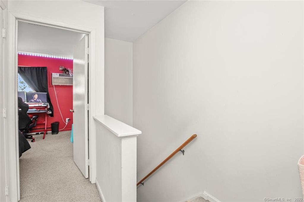 718 Cove Road Unit: 12