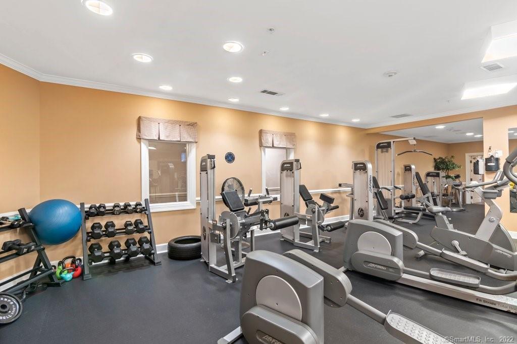 35 West Broad Street Unit: 325