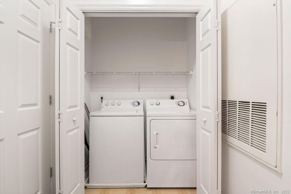 35 West Broad Street Unit: 325