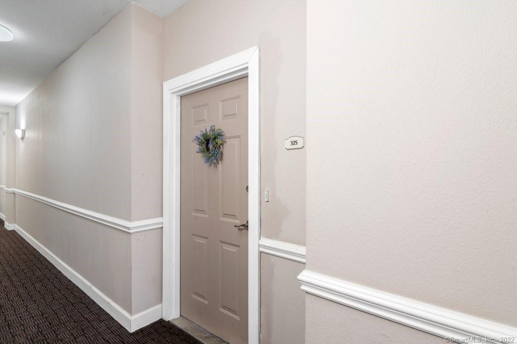 35 West Broad Street Unit: 325