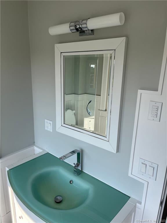 104 North Street Unit: 804