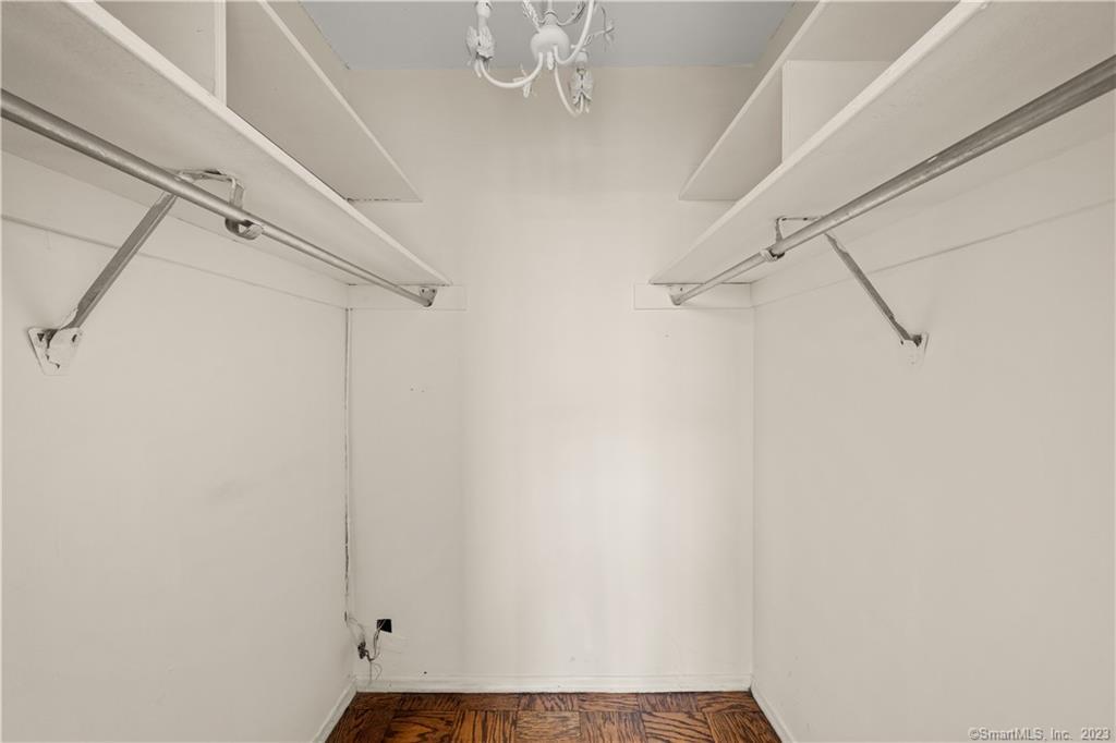 65 Glenbrook Road Unit: 7A