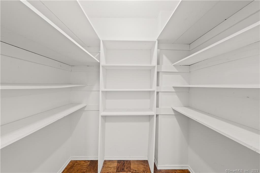 65 Glenbrook Road Unit: 7A