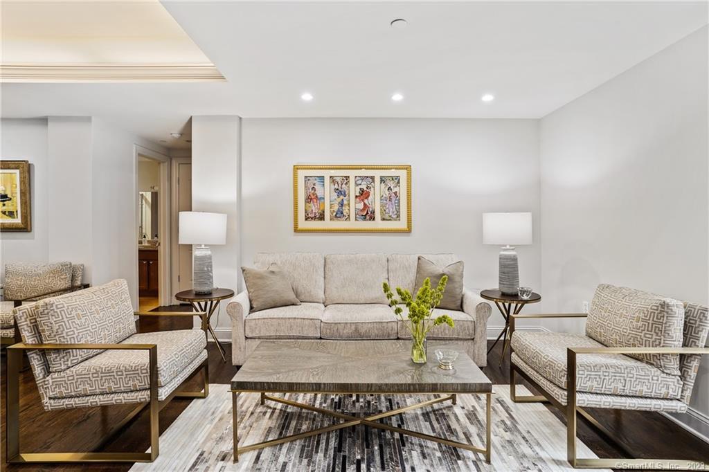 143 Hoyt Street Unit: L8