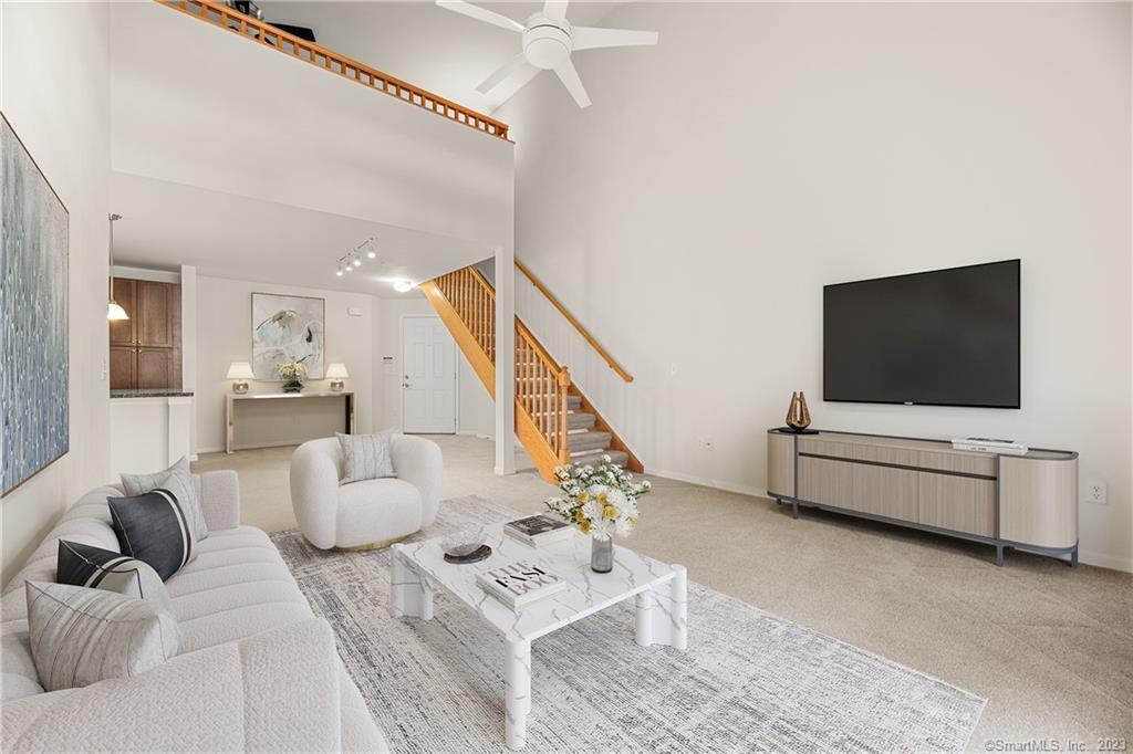 850 E Main Street Unit: 526