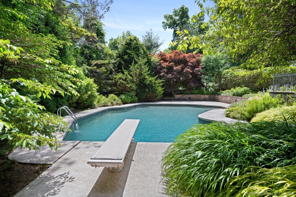 213 White Oak Shade Road