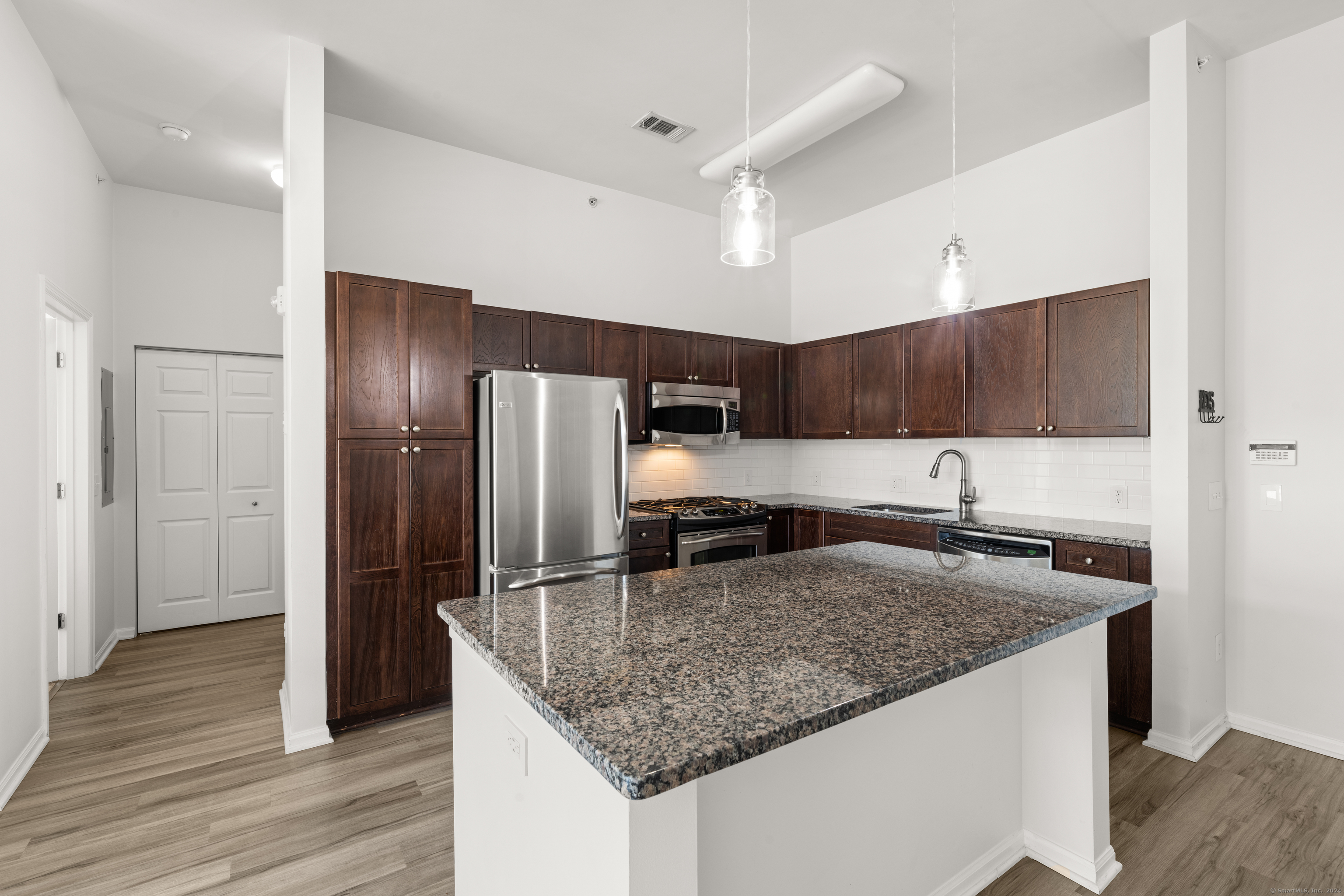 850 East Main Street APT 528