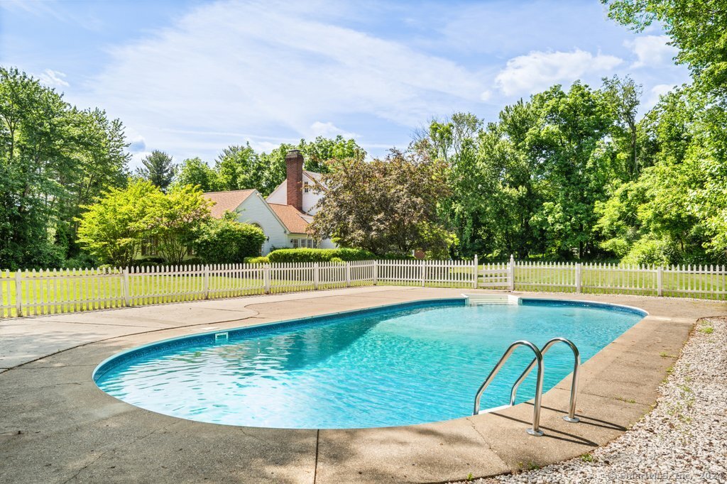 220 Stonewall Lane