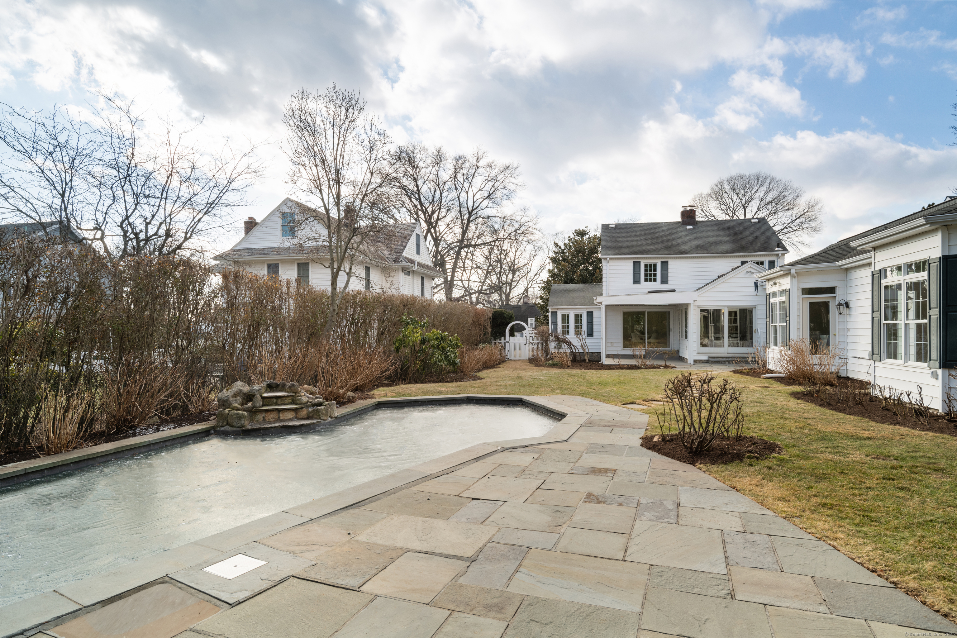 16 Stamford Avenue
