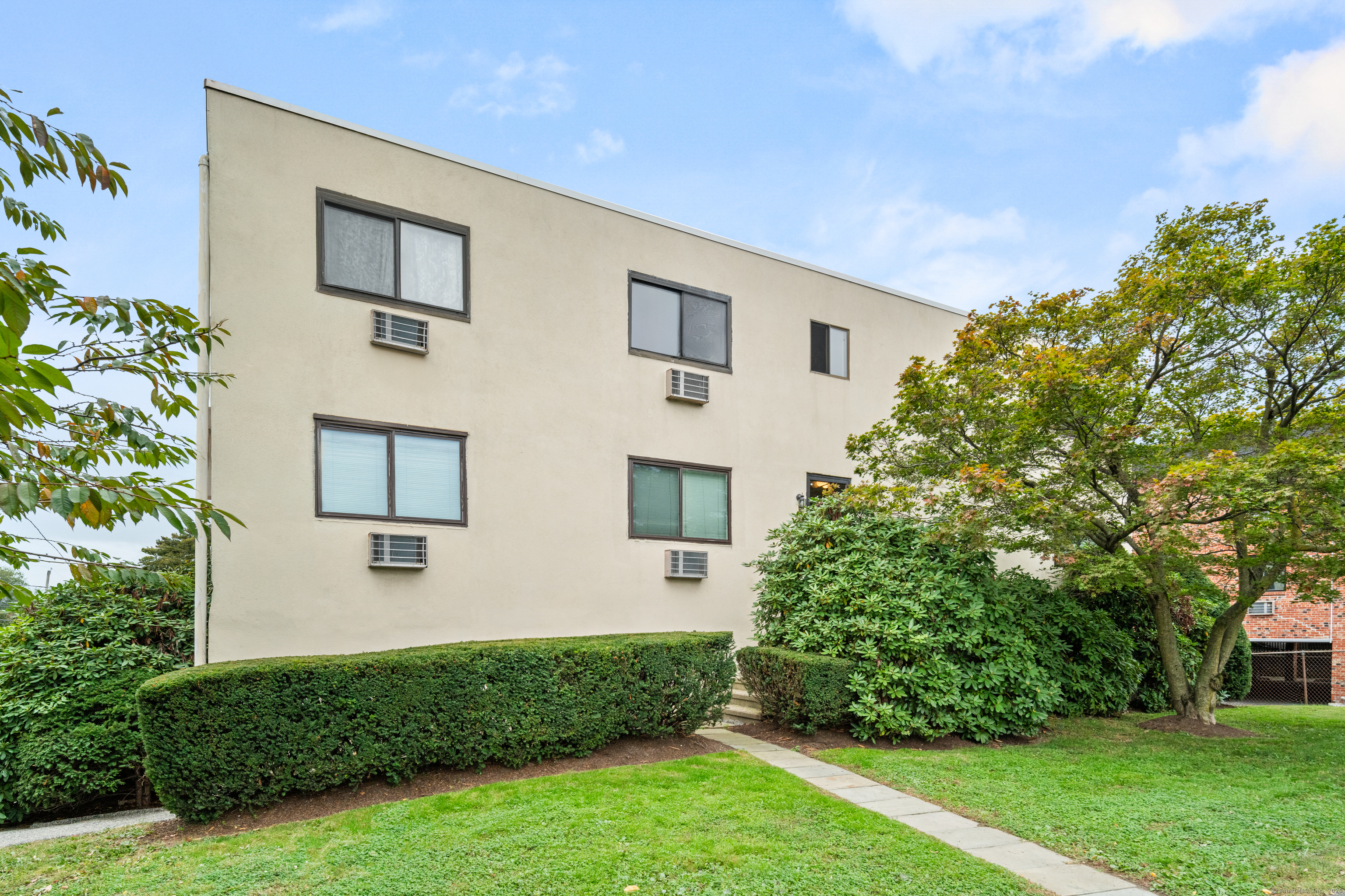 737 Cove Road D2