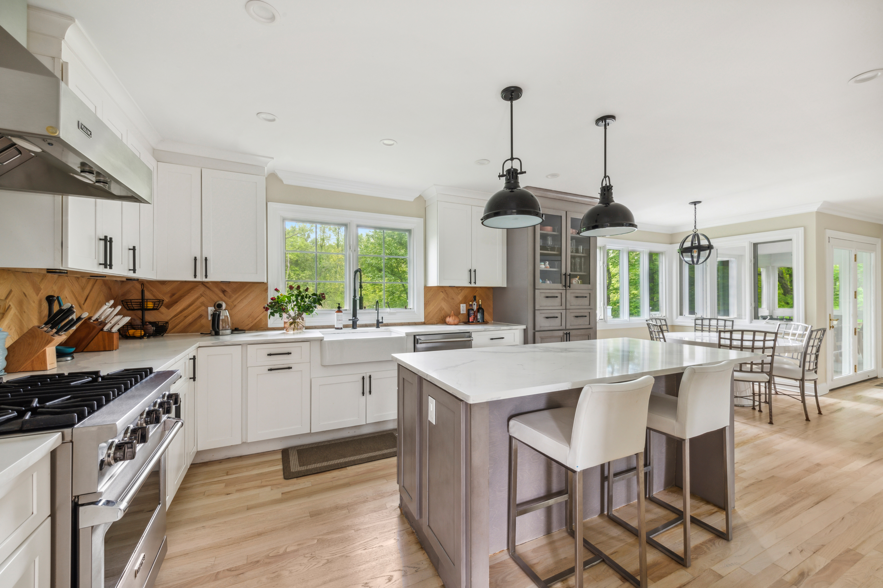 42 Kings Highway South