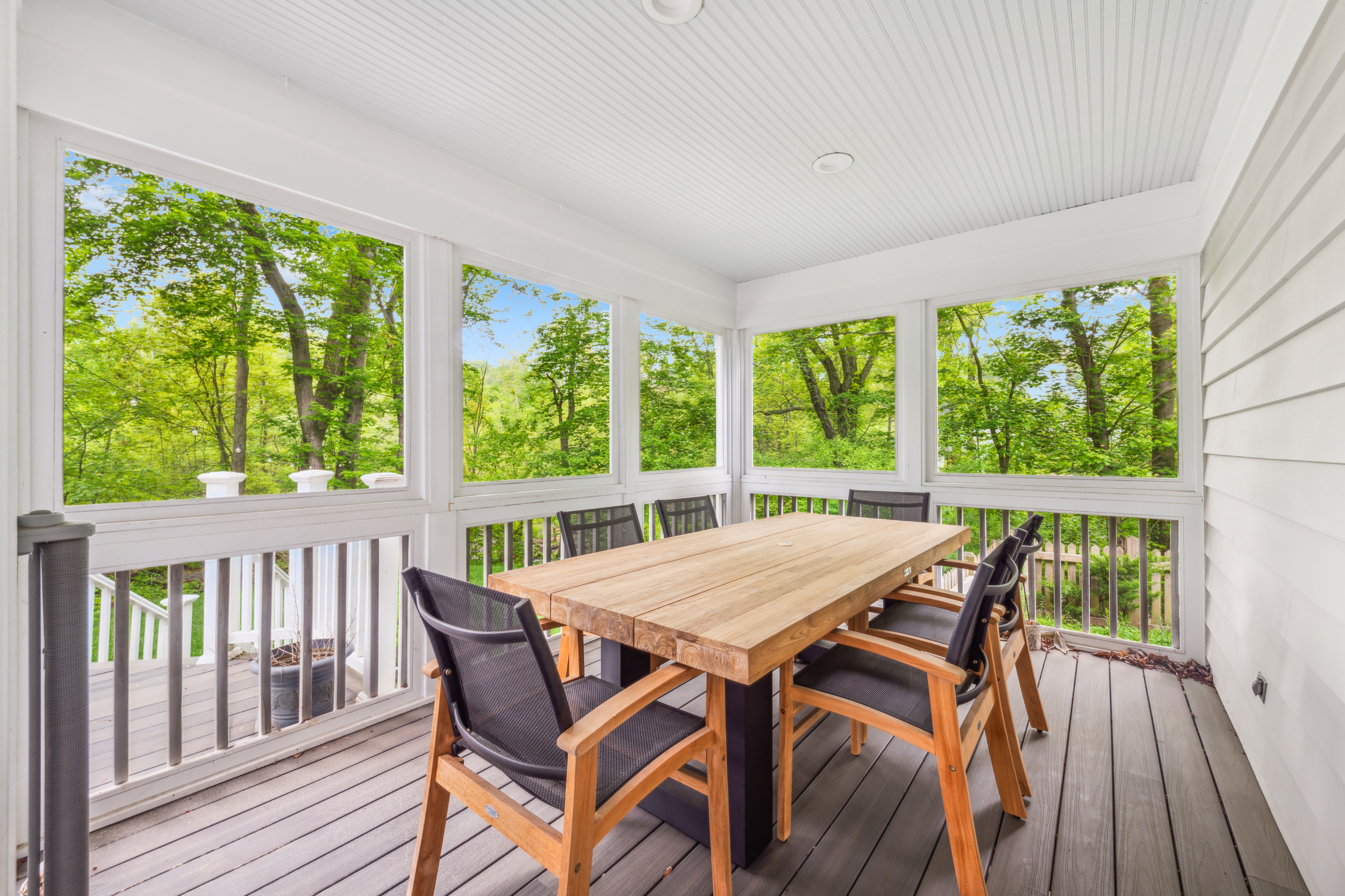 42 Kings Highway South