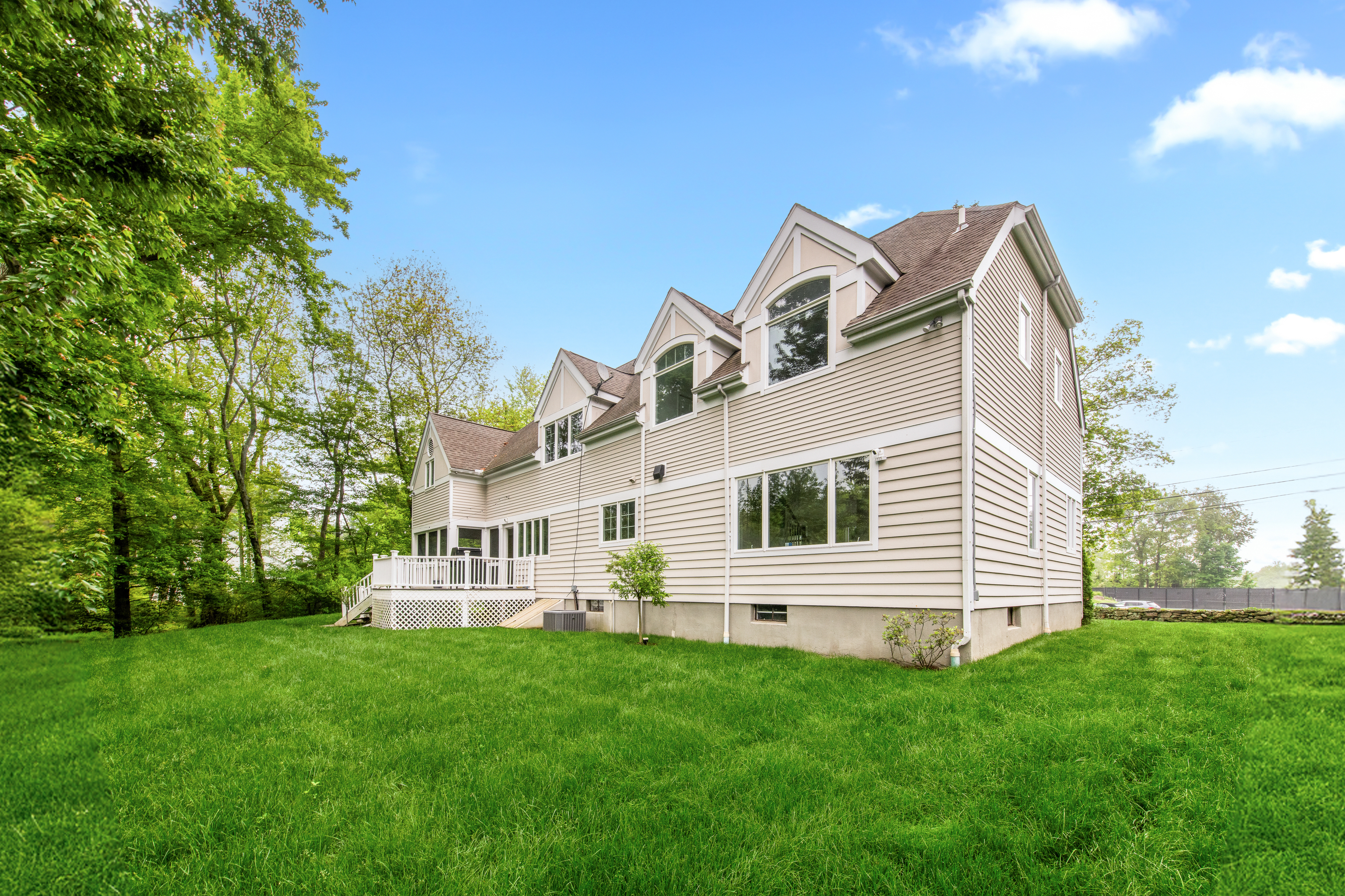 42 Kings Highway South