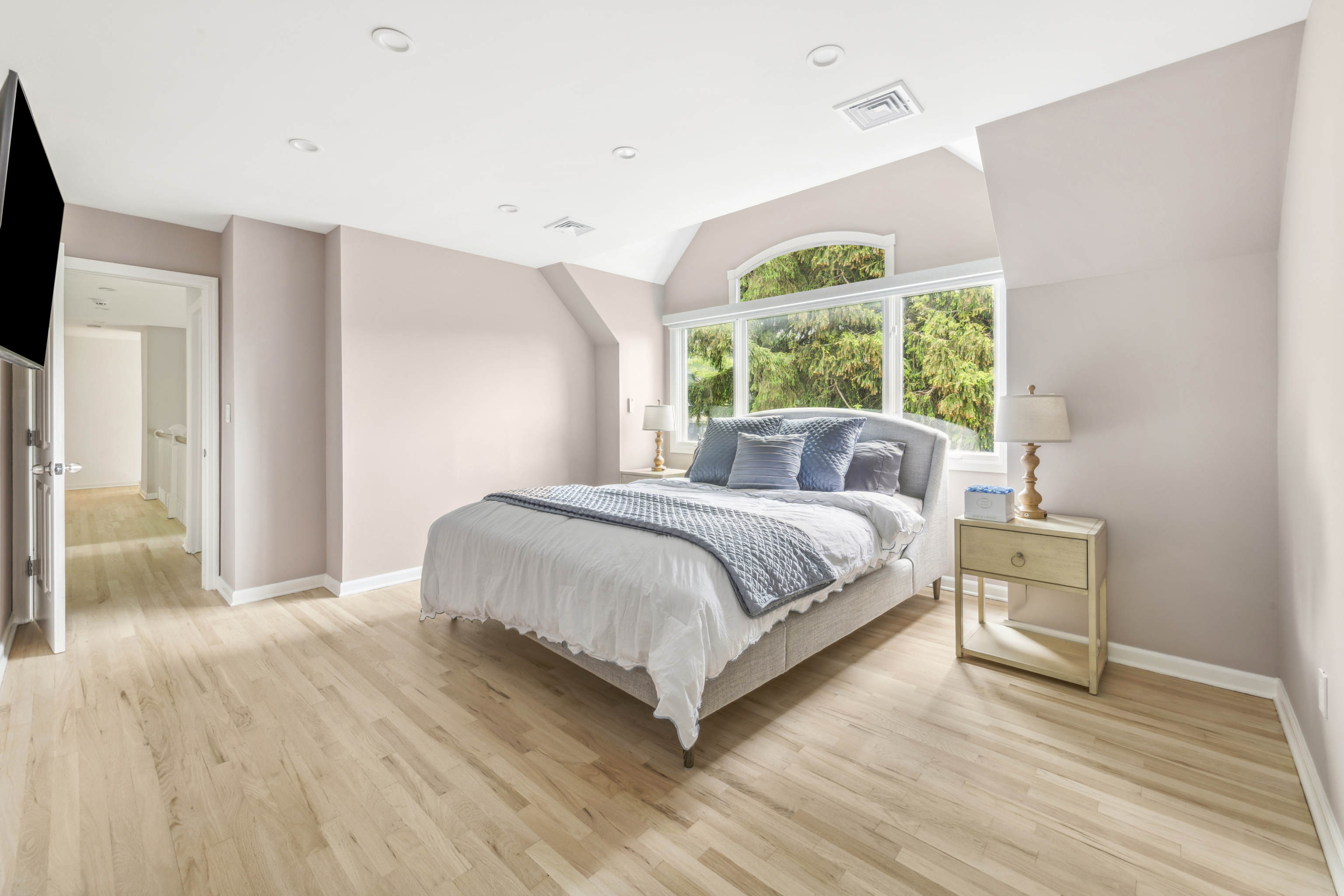 42 Kings Highway South