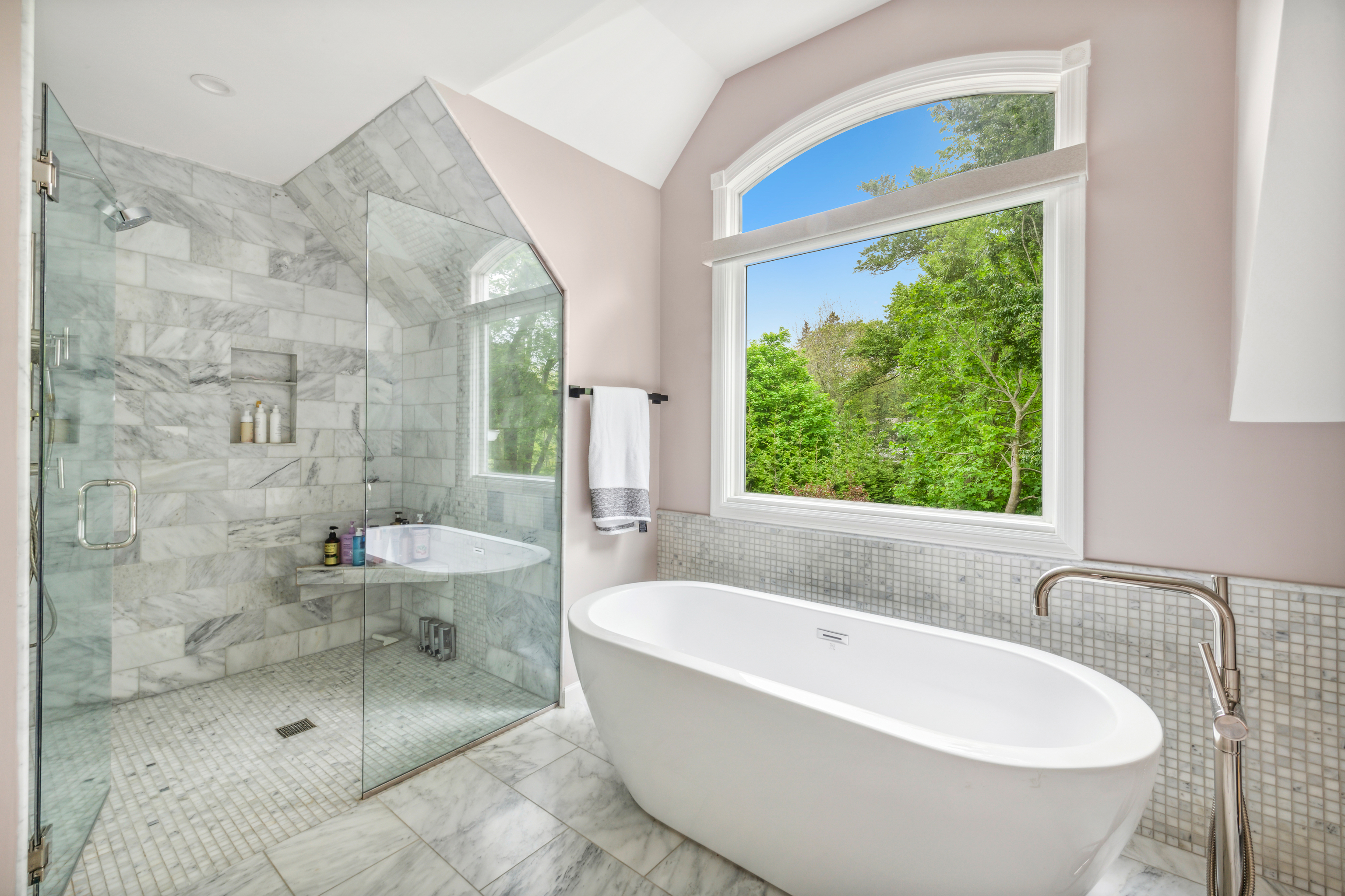 42 Kings Highway South