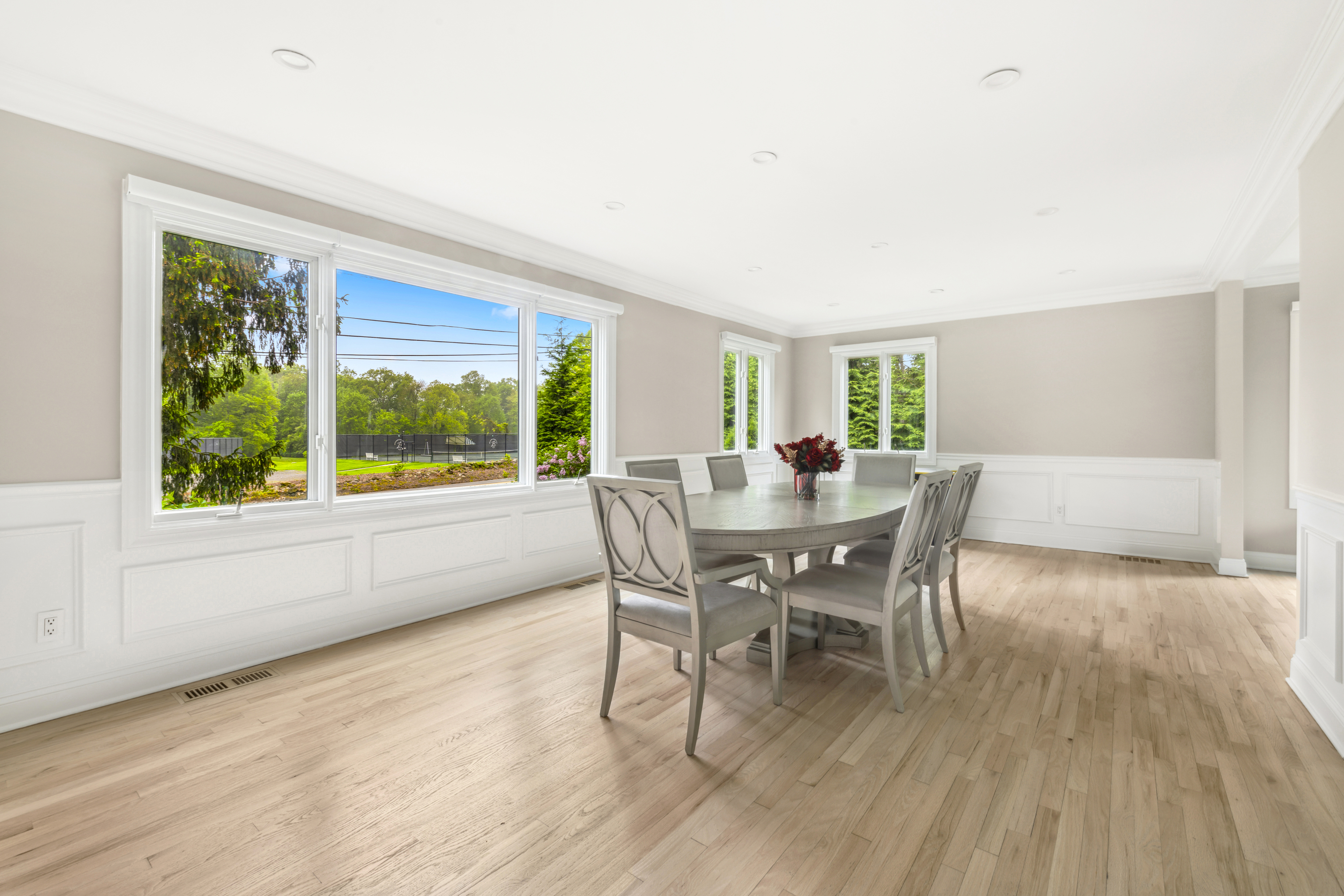 42 Kings Highway South