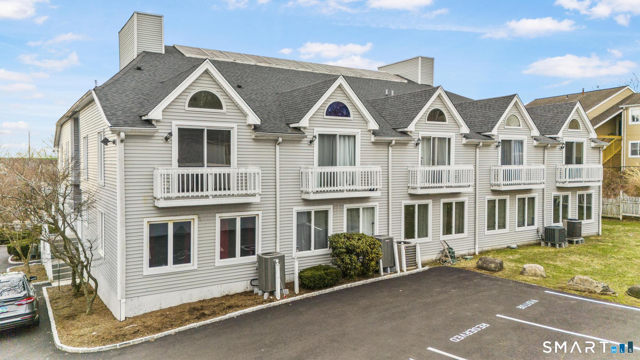 115 Flax Hill Road APT 6