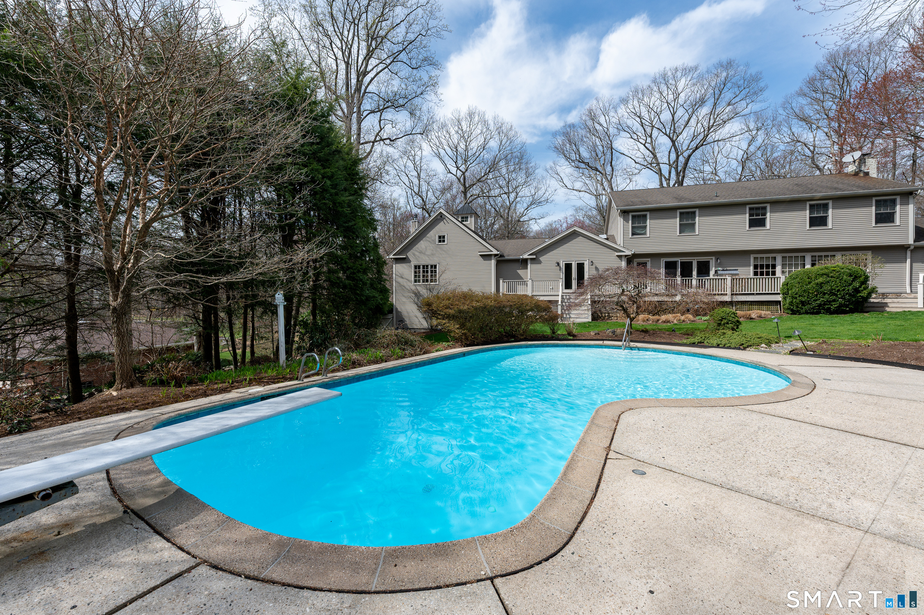 88 Bentwood Drive