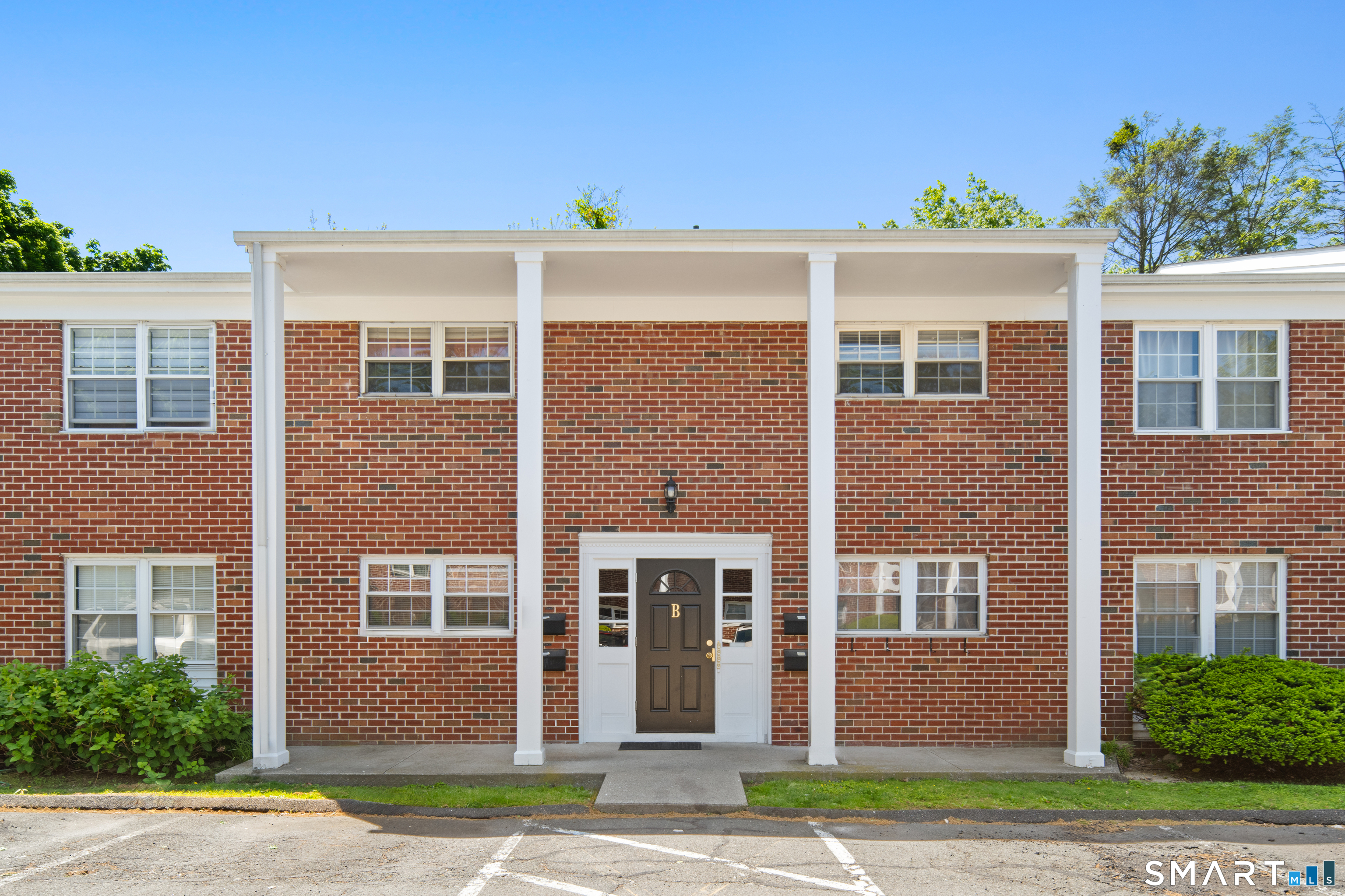 125 Lawn Avenue B6