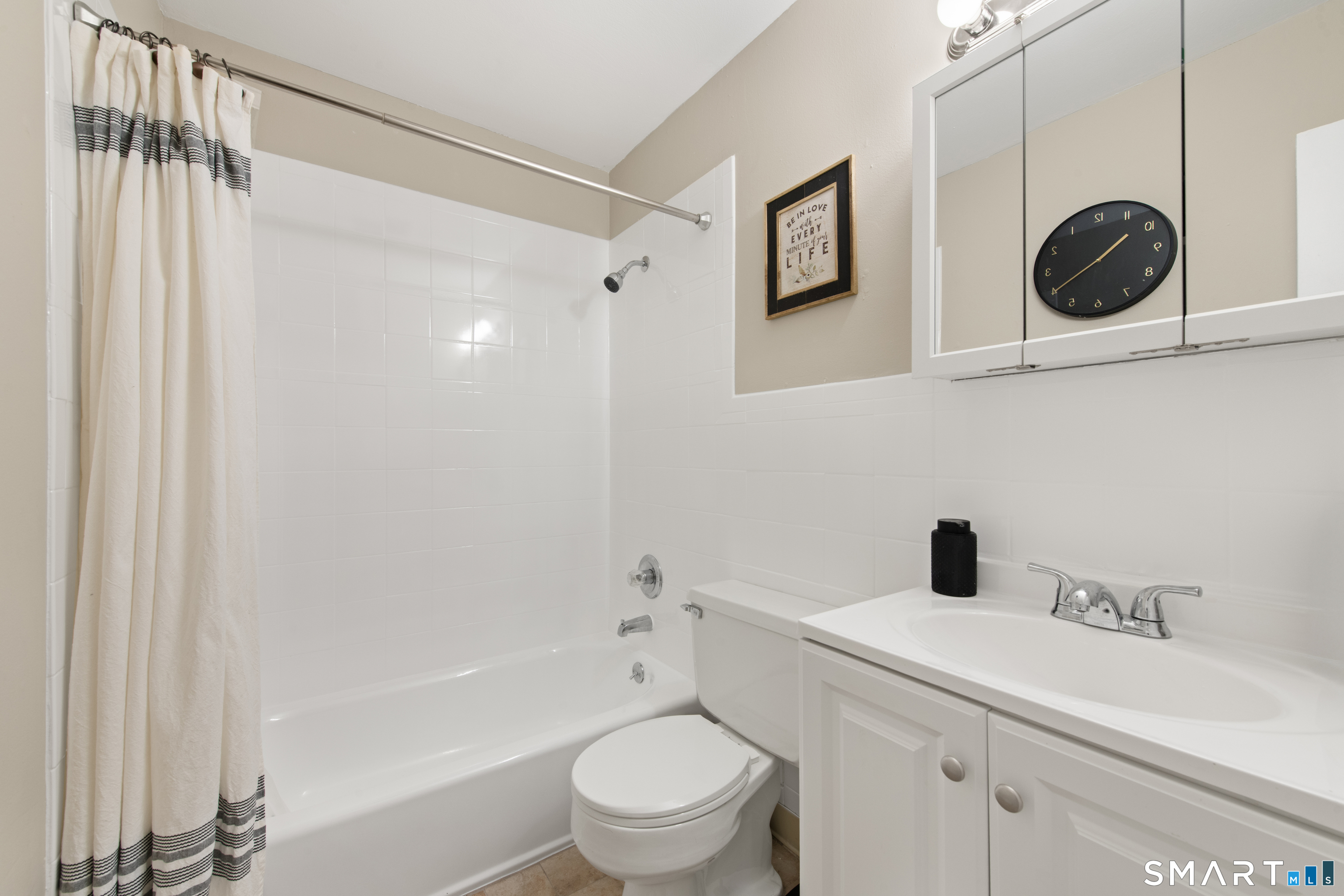 125 Lawn Avenue B6