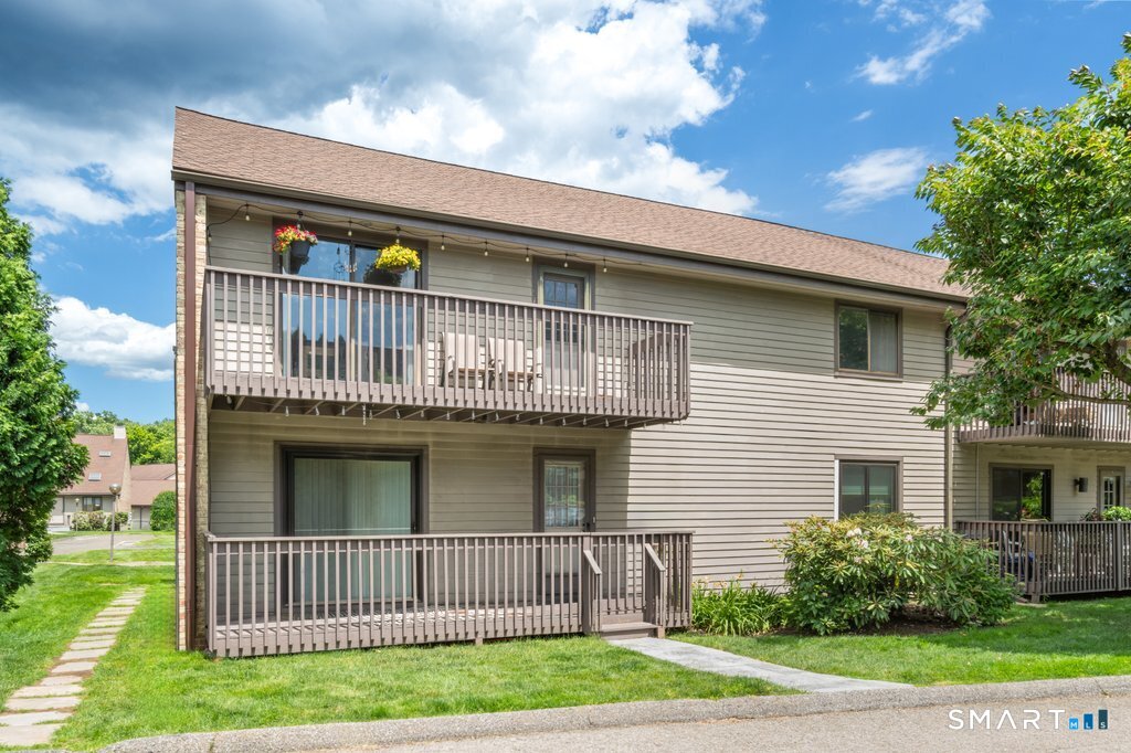 2289 Bedford Street Unit: G2