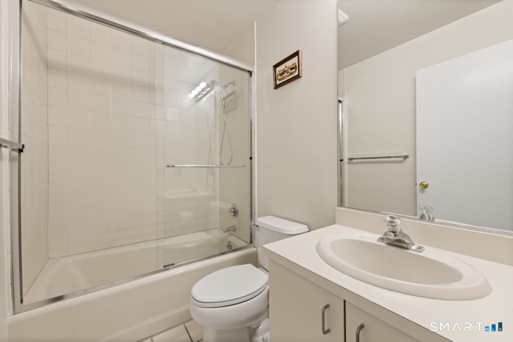 2289 Bedford Street Unit: G2
