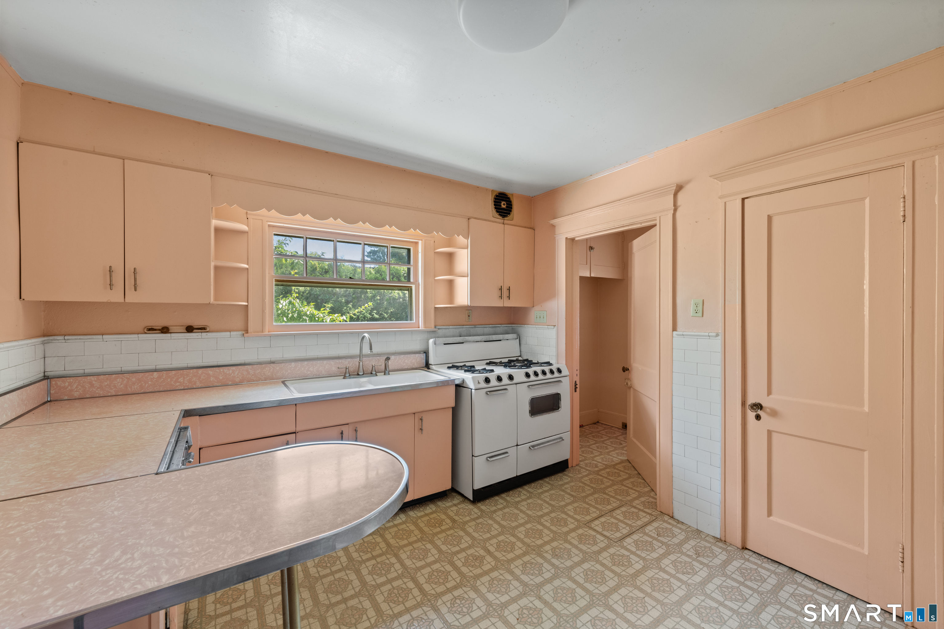 34 Downs Avenue