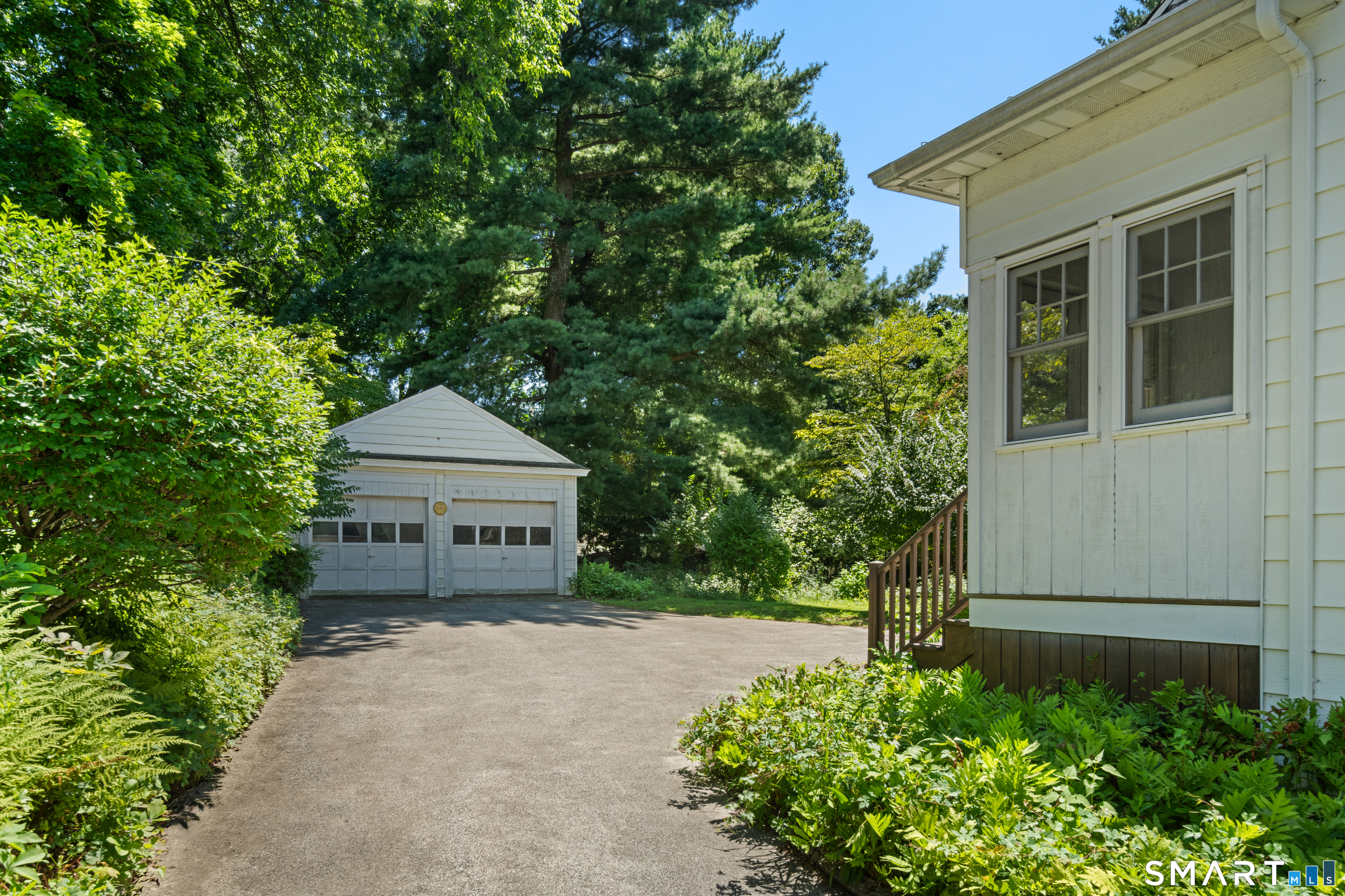 34 Downs Avenue